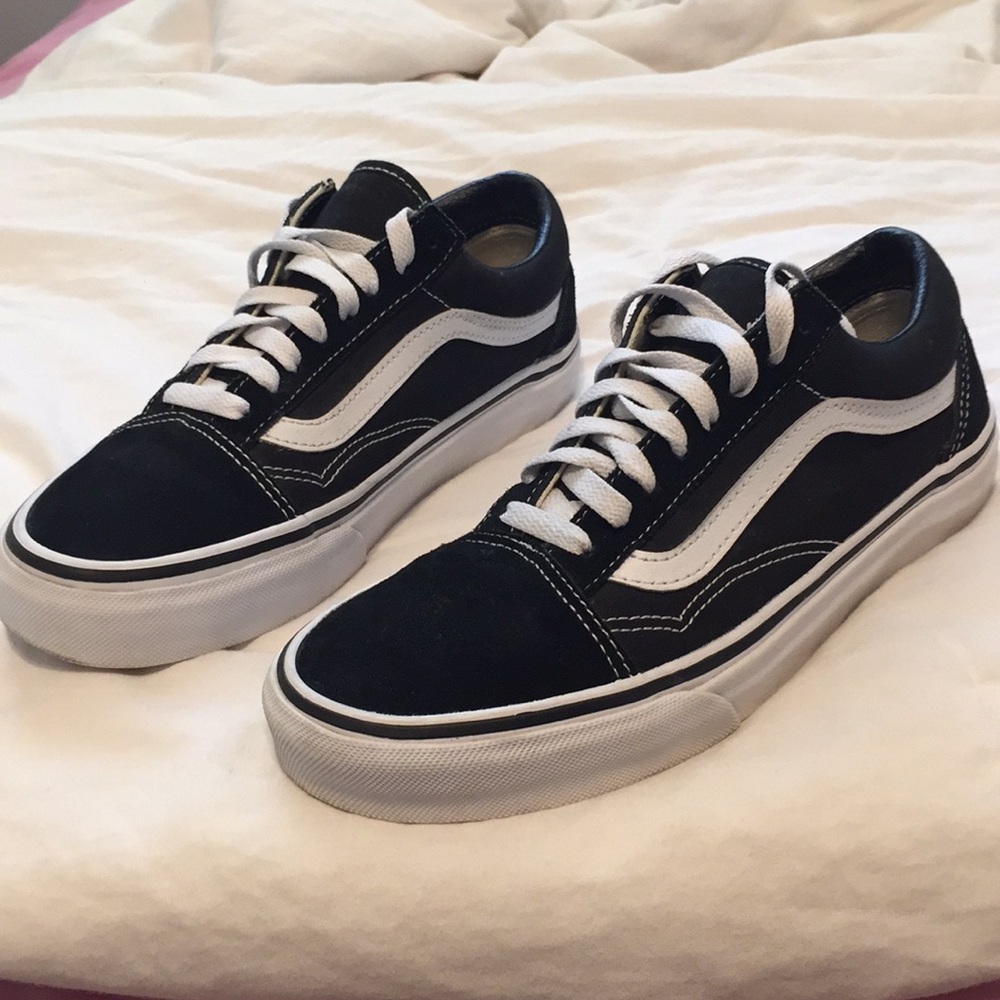 Old Skool Vans - black and white